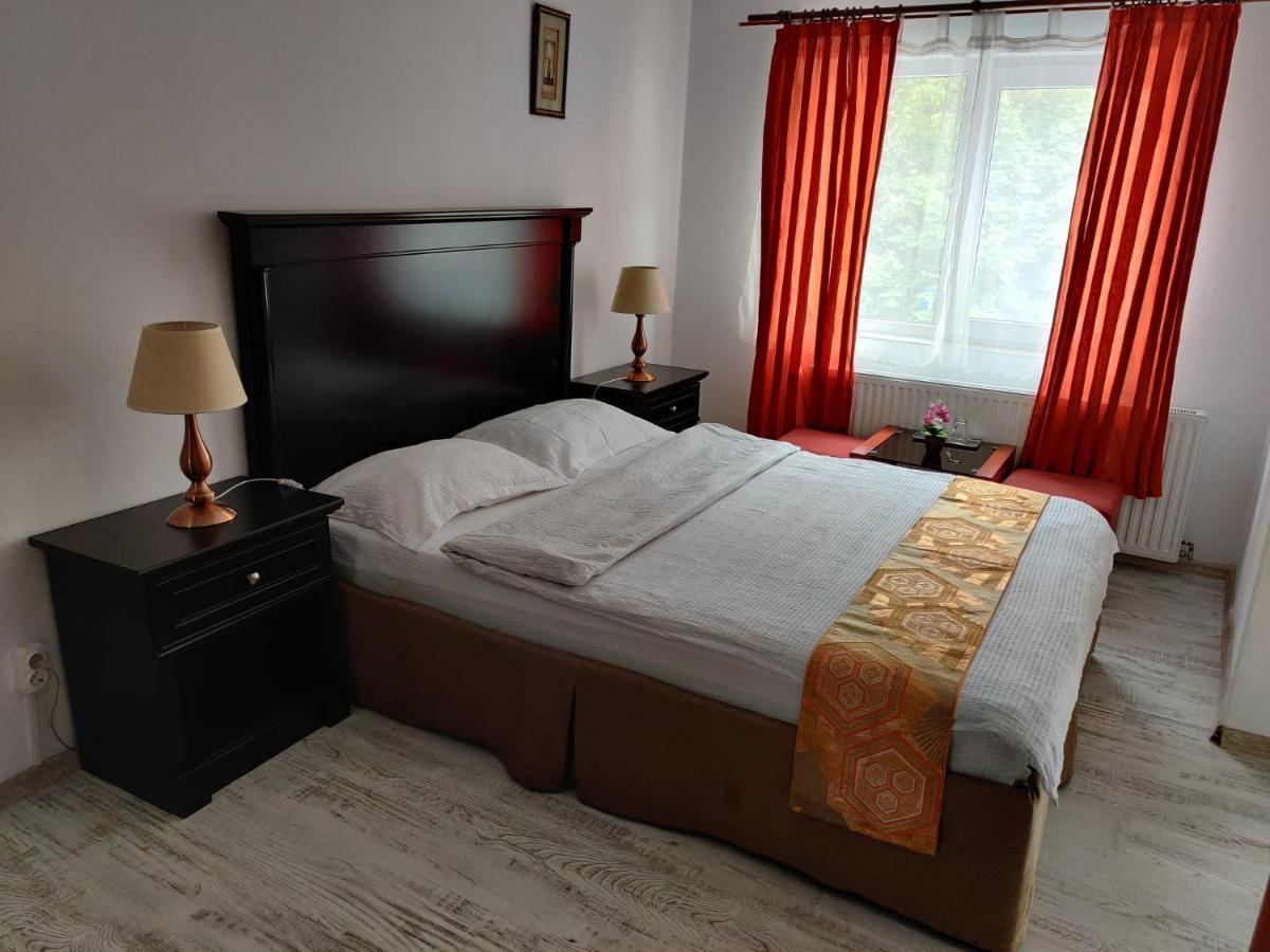 Pension Casa Samurai บราชอฟ ภายนอก รูปภาพ