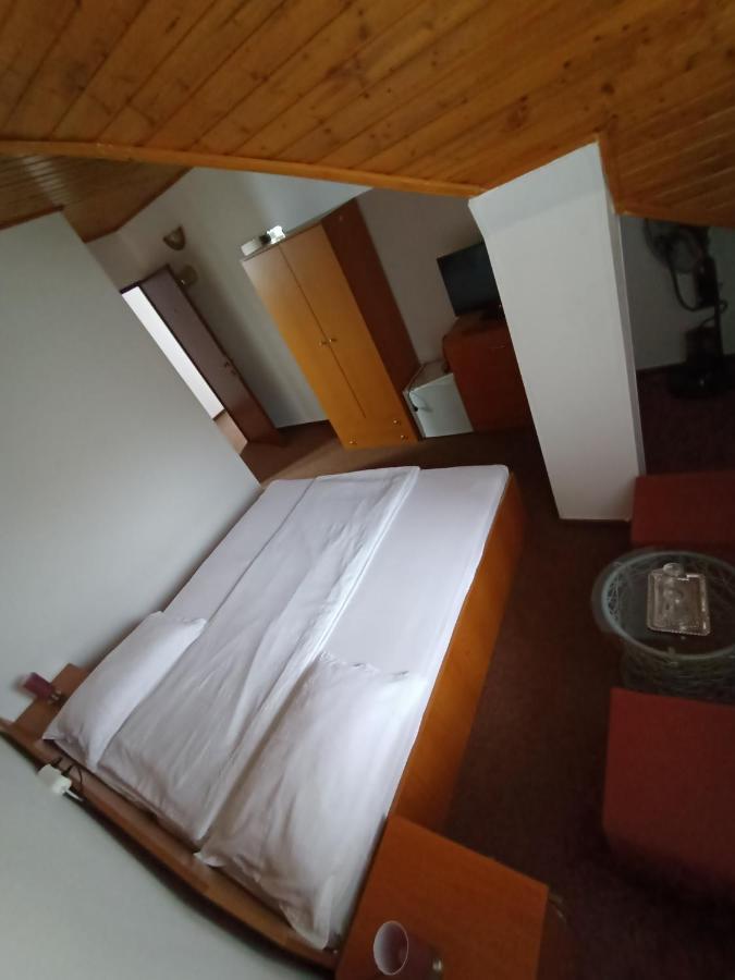 Pension Casa Samurai บราชอฟ ภายนอก รูปภาพ