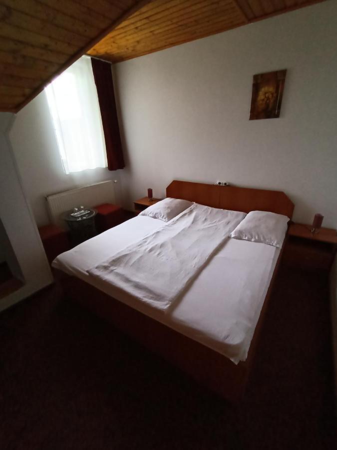 Pension Casa Samurai บราชอฟ ภายนอก รูปภาพ